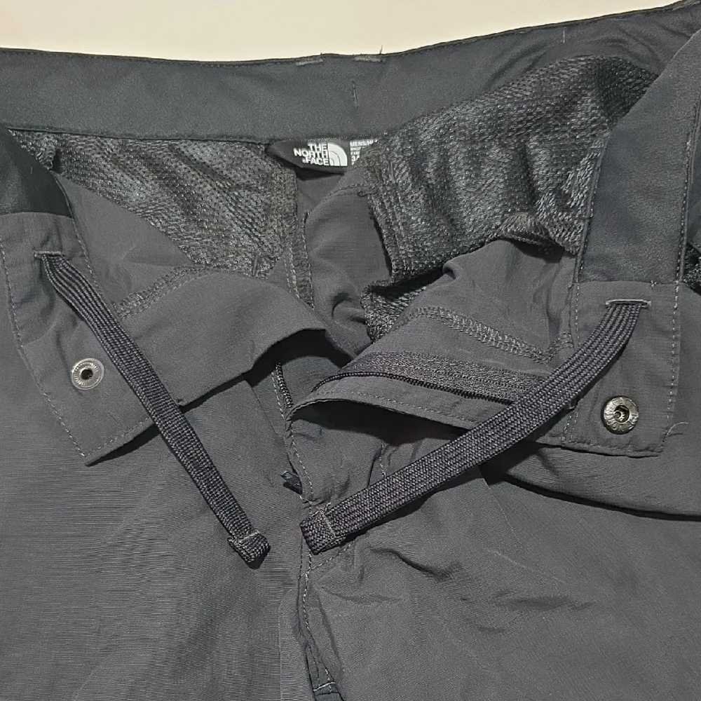 The North Face Cargo Shorts Gray Mens 34 Hiking Gorpcore Outdoor Utility Trail